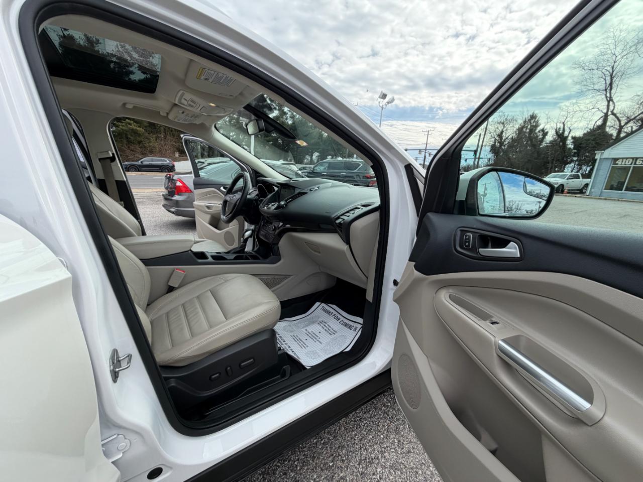 Ford Escape Titanium 4WD 2018