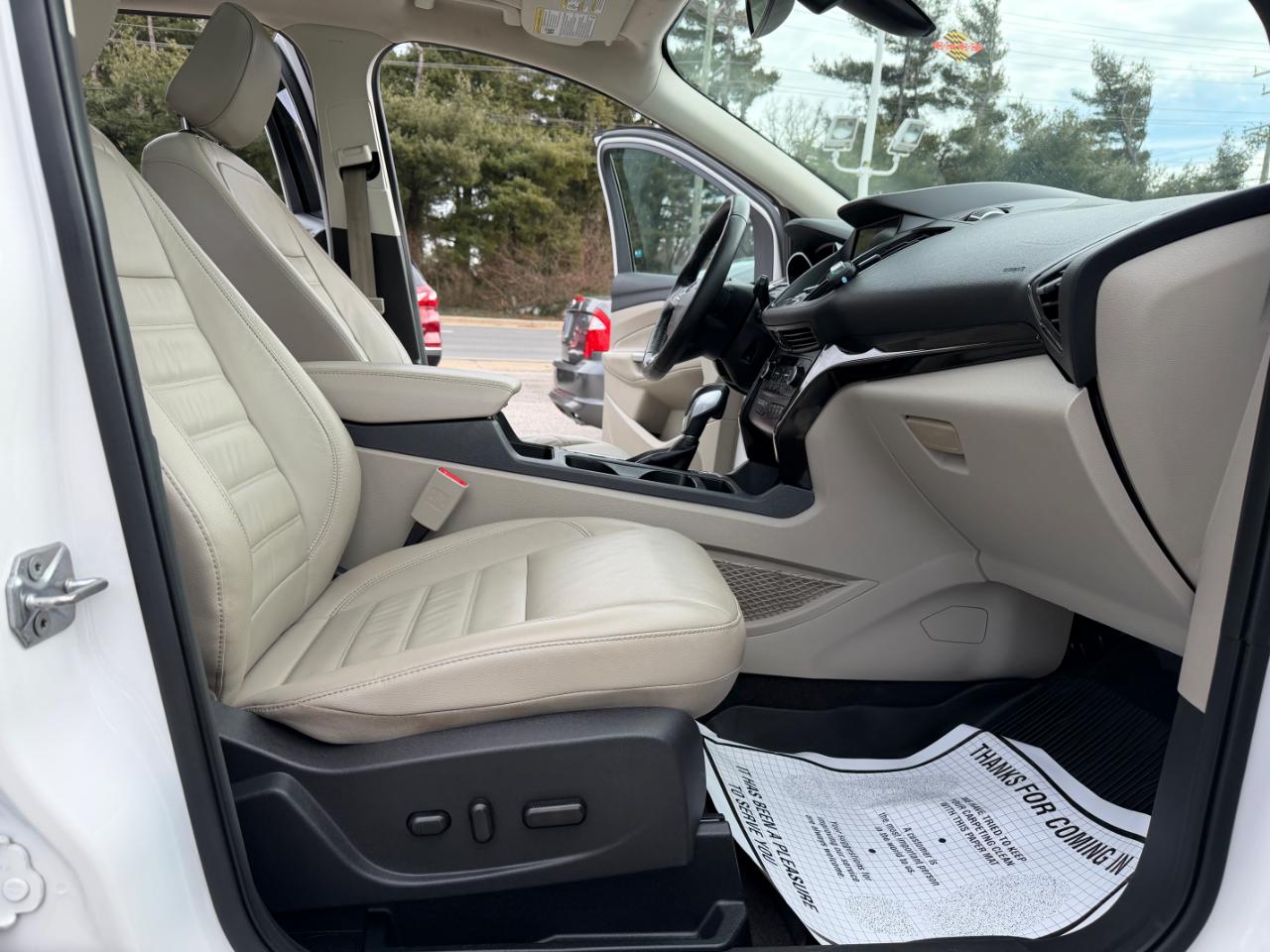 Ford Escape Titanium 4WD 2018