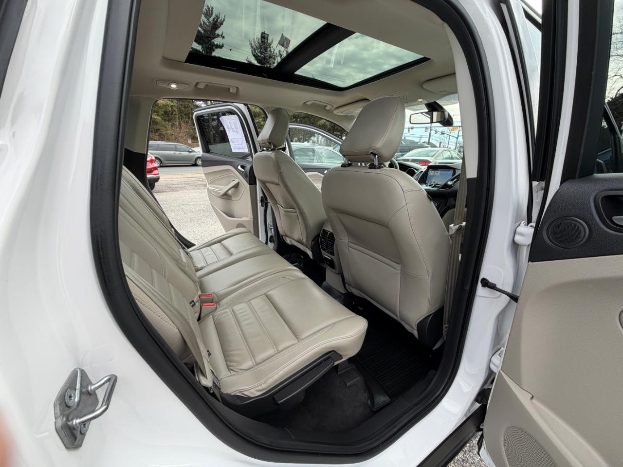 Ford Escape Titanium 4WD 2018