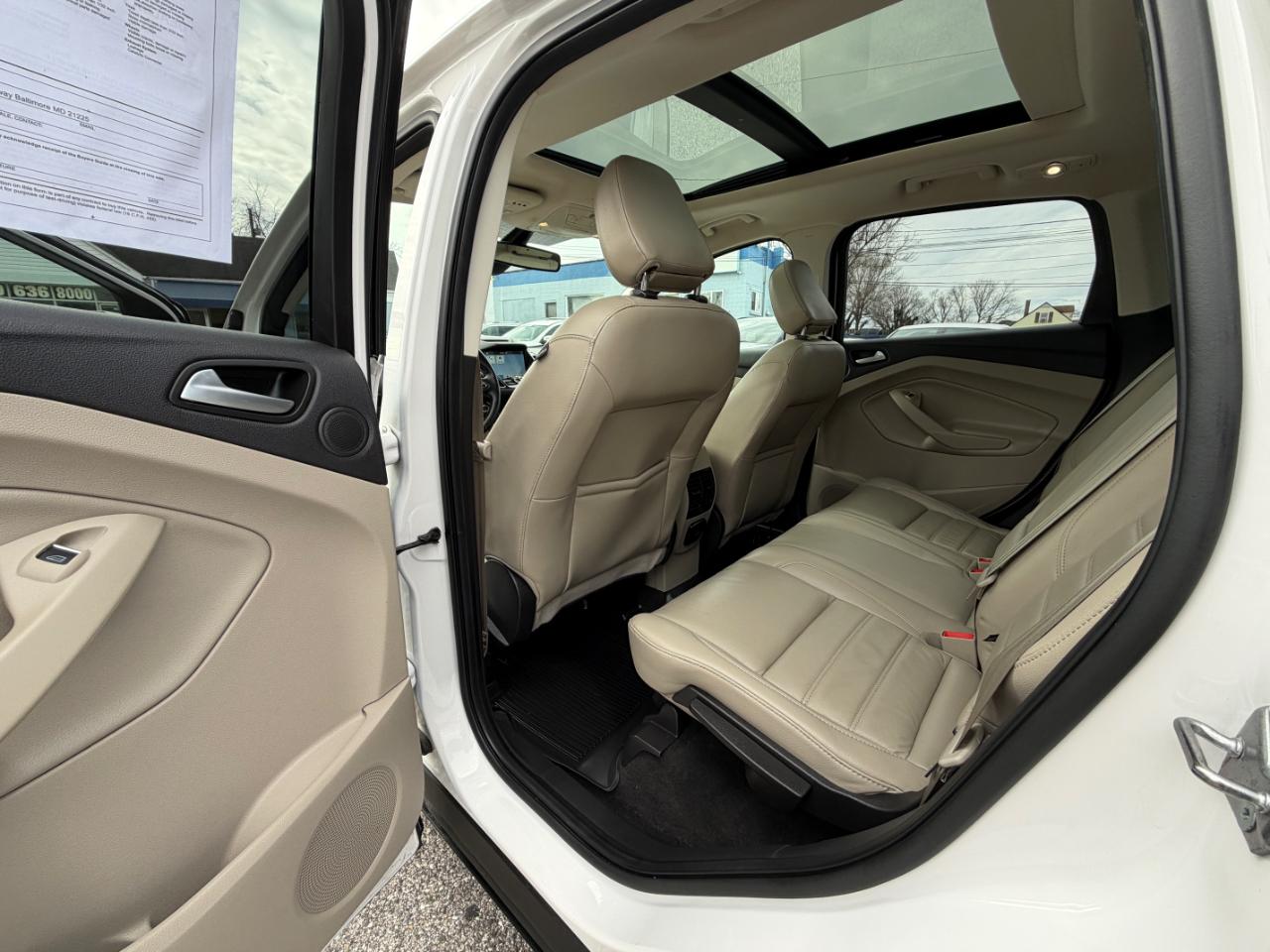 Ford Escape Titanium 4WD 2018