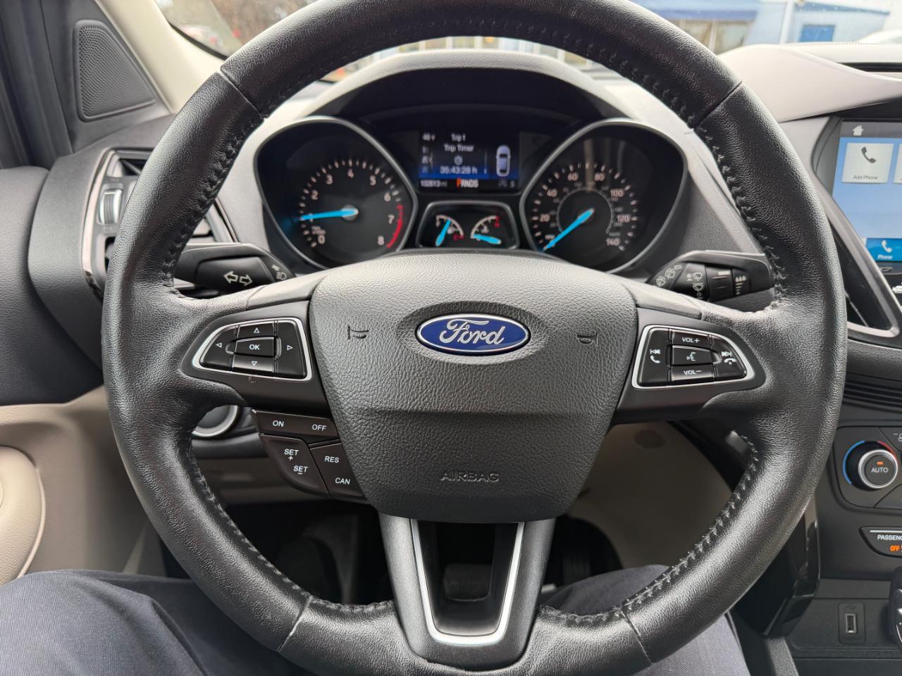 Ford Escape Titanium 4WD 2018