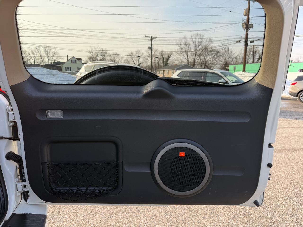 Toyota RAV4 4WD 4dr V6 5-Spd AT Ltd (Natl) 2011