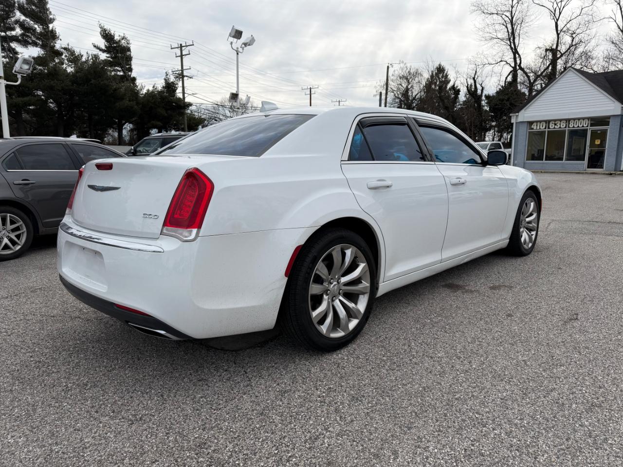 Chrysler 300 Limited RWD 2017