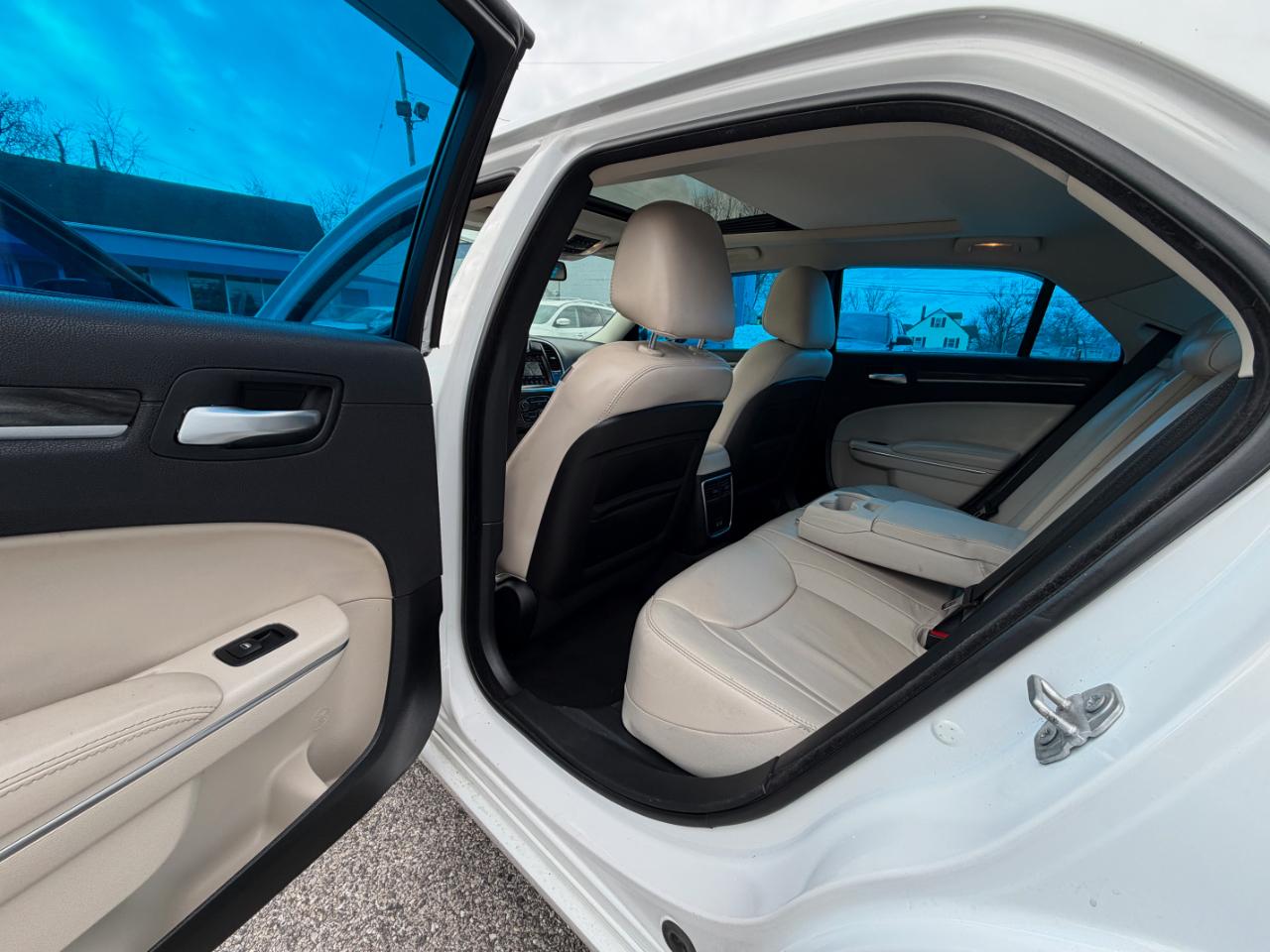 Chrysler 300 Limited RWD 2017