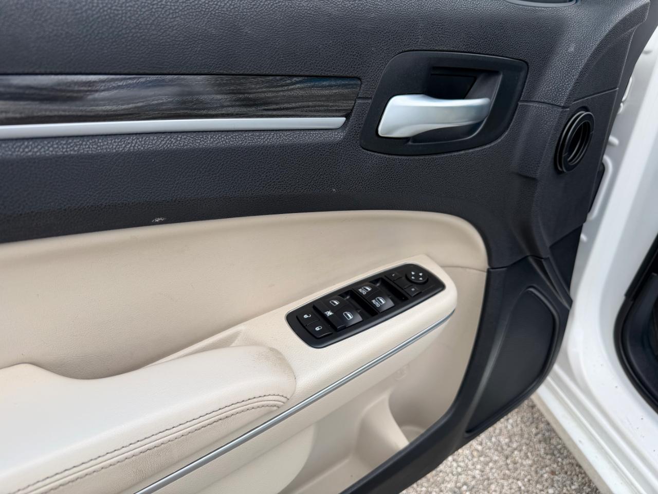 Chrysler 300 Limited RWD 2017