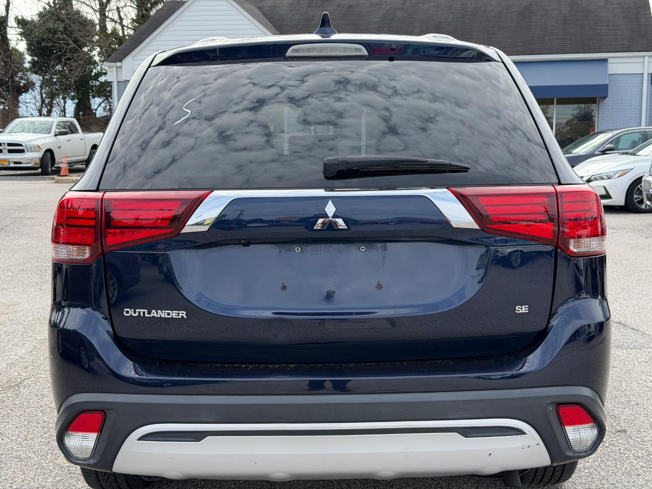 Mitsubishi Outlander SEL FWD 2020