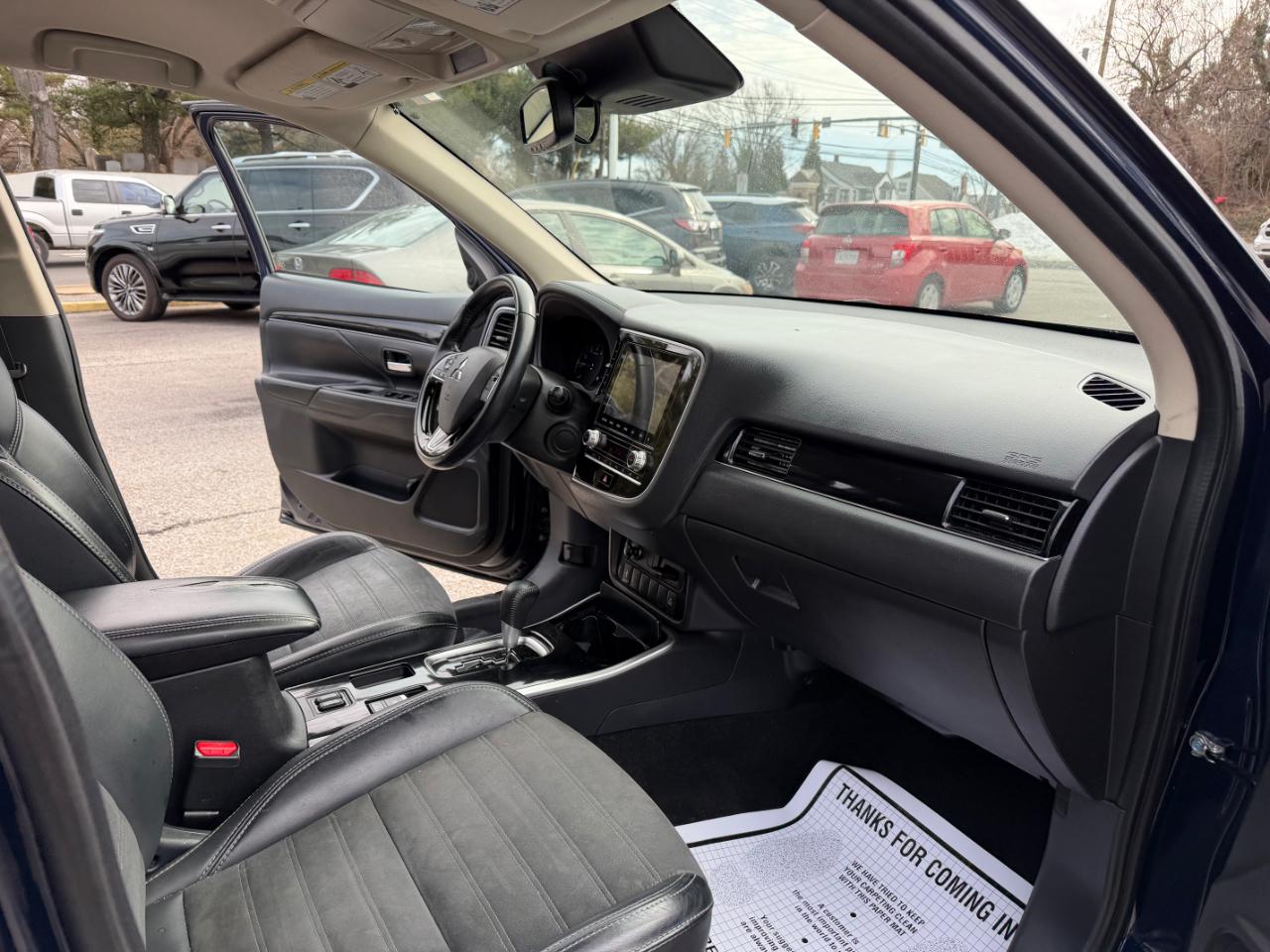 Mitsubishi Outlander SEL FWD 2020