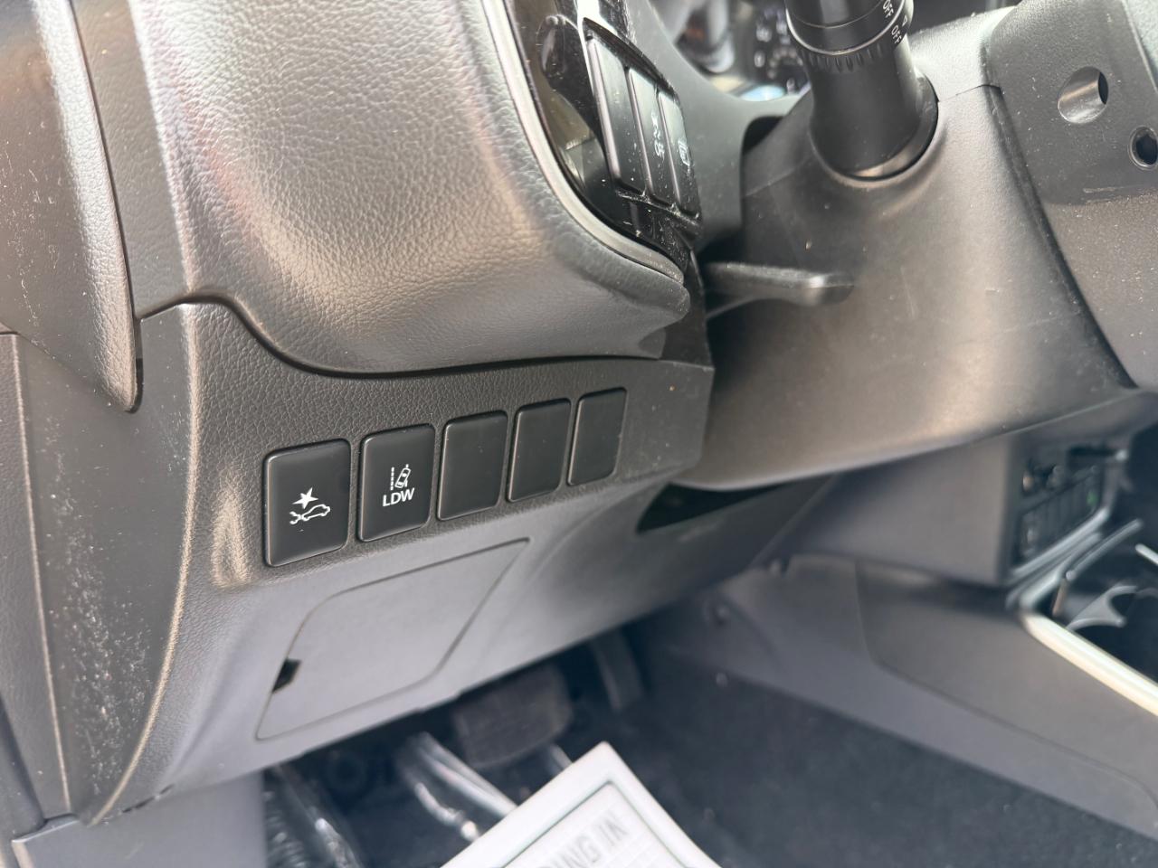 Mitsubishi Outlander SEL FWD 2020