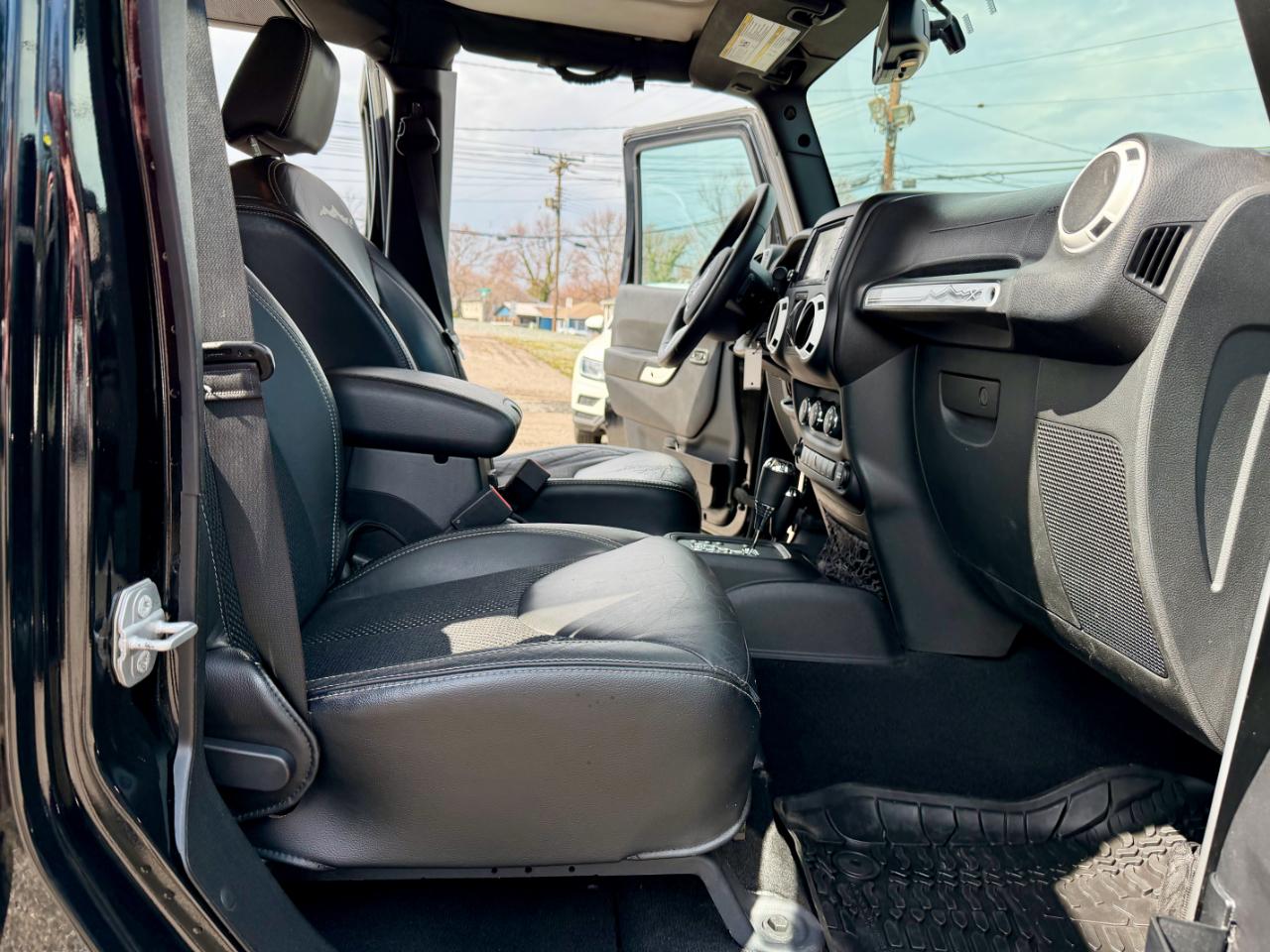 Jeep Wrangler Unlimited 4WD 4dr Wrangler X *Ltd Avail* 2015