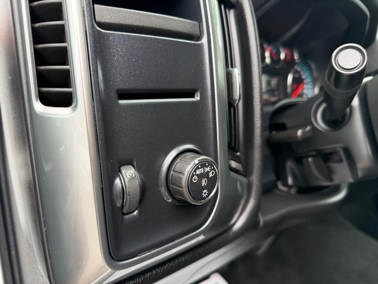 Chevrolet Silverado 1500 2WD Crew Cab 153.0" LT w/1LT 2015