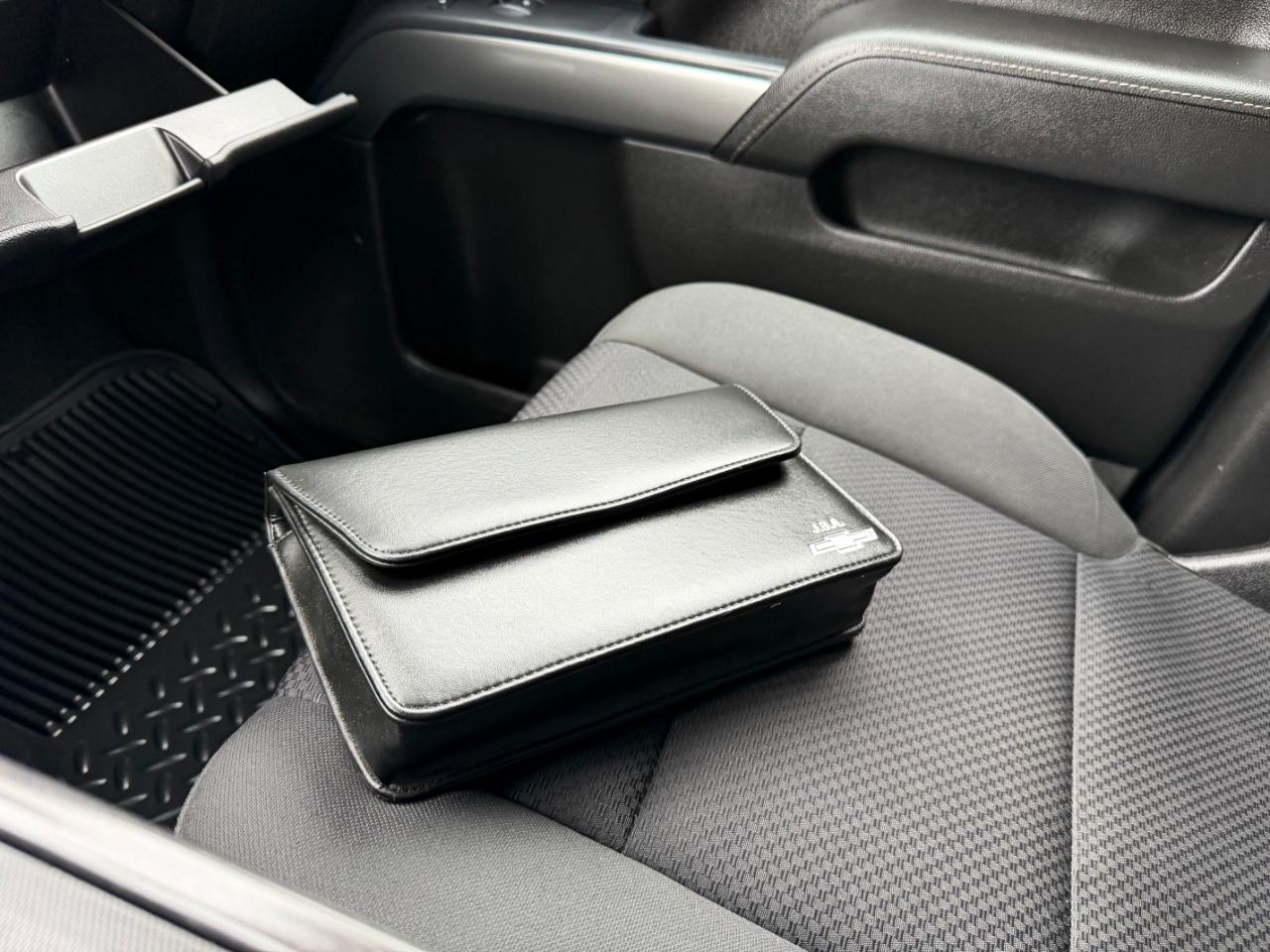 Chevrolet Silverado 1500 2WD Crew Cab 153.0" LT w/1LT 2015