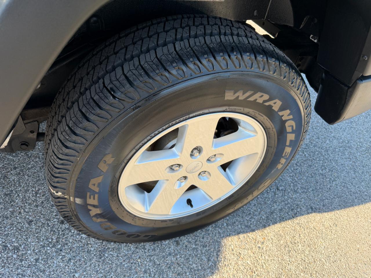 Jeep Wrangler 4WD 2dr Sport 2014