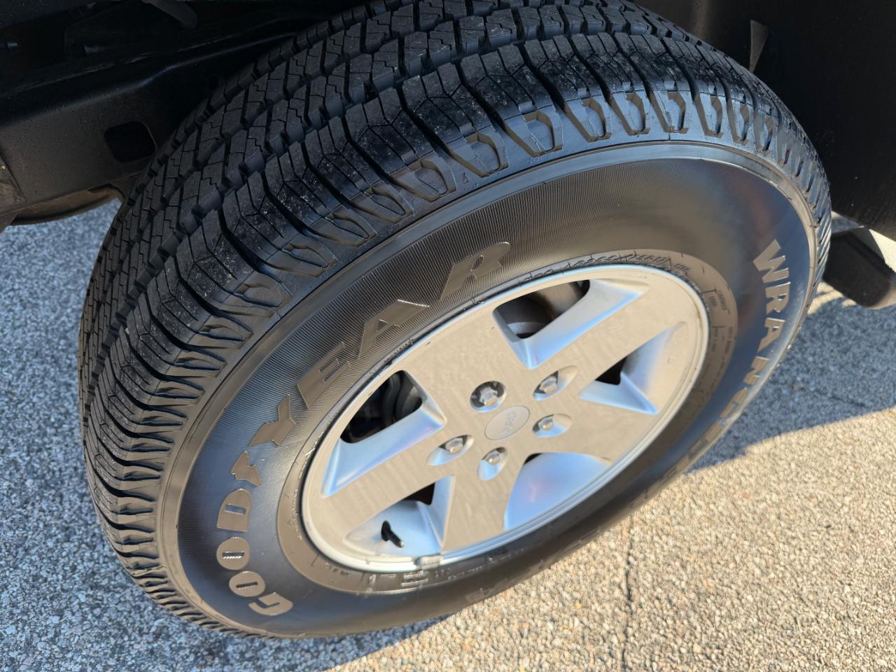 Jeep Wrangler 4WD 2dr Sport 2014