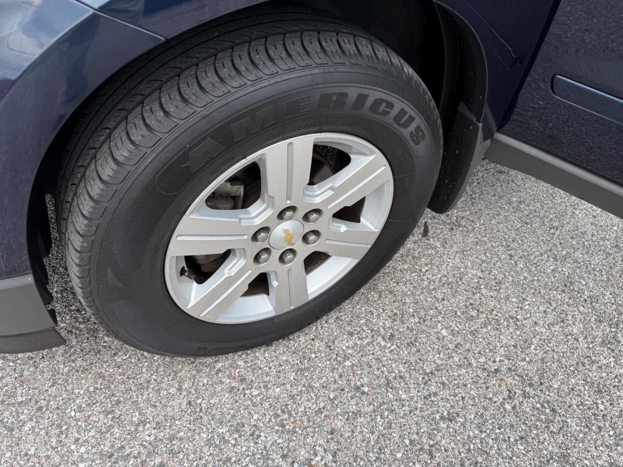 Chevrolet Traverse AWD 4dr LT w/2LT 2011