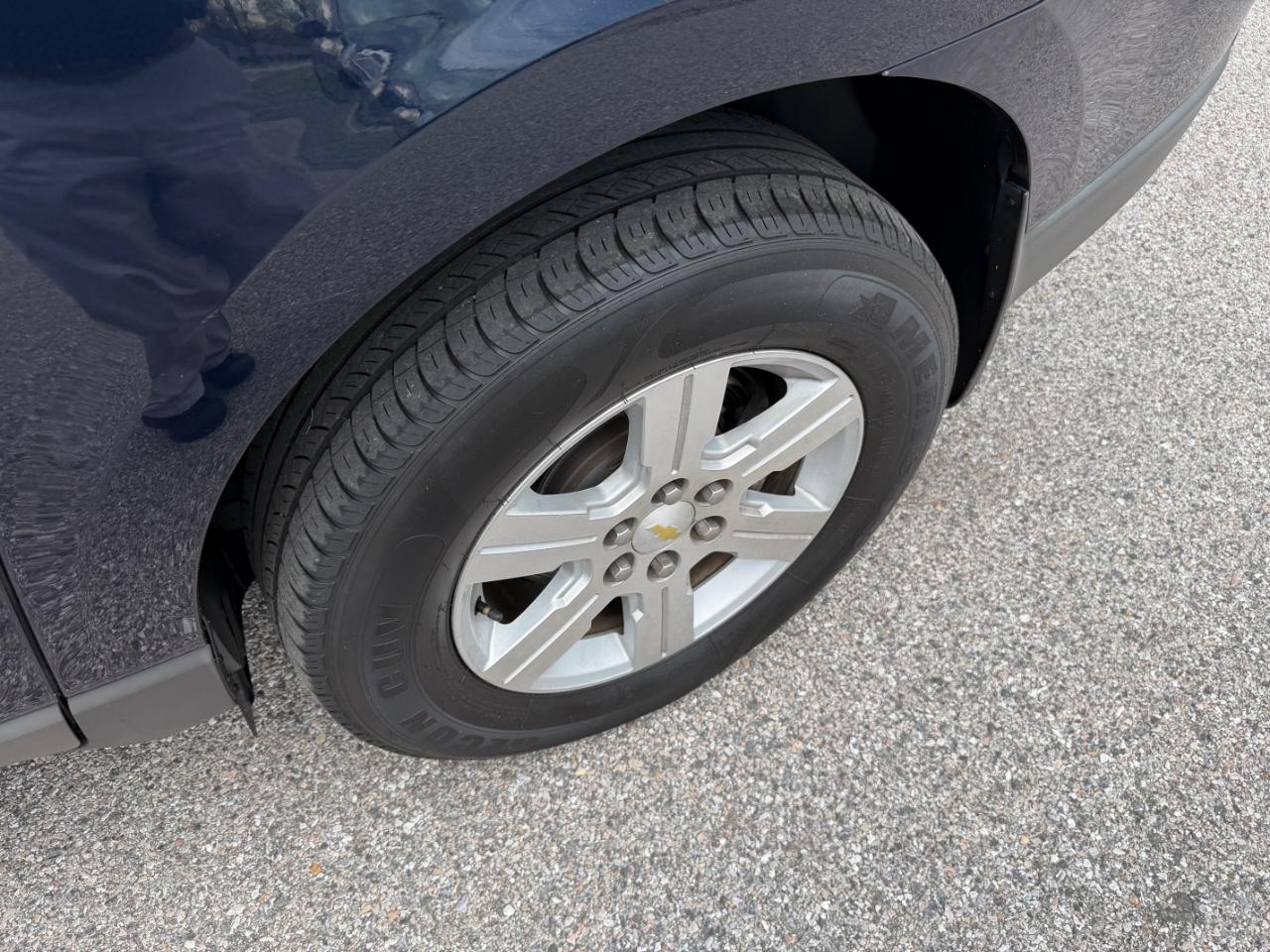 Chevrolet Traverse AWD 4dr LT w/2LT 2011