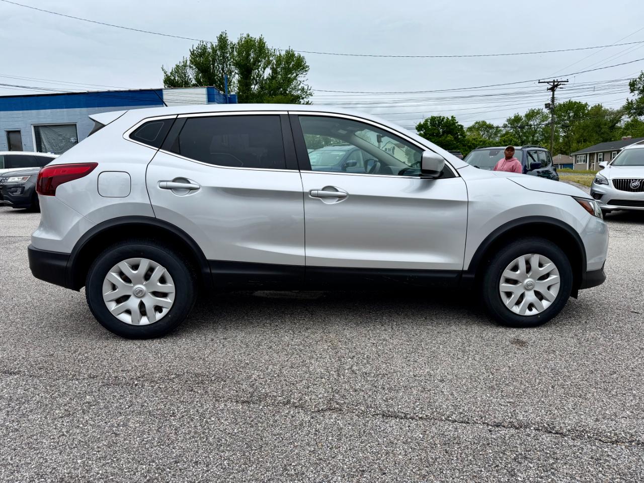 Nissan Rogue Sport 2018.5 FWD SV 2019