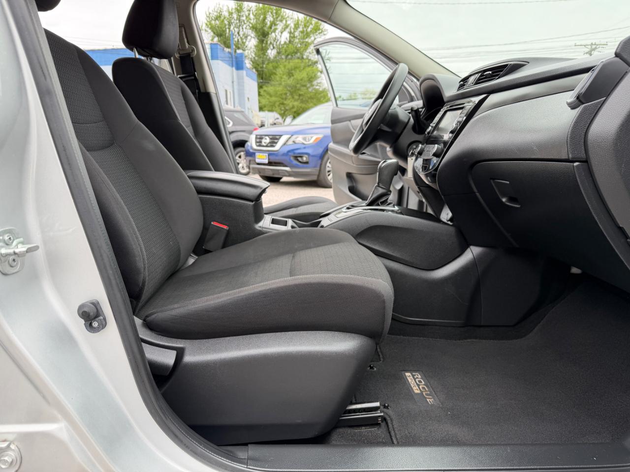 Nissan Rogue Sport 2018.5 FWD SV 2019