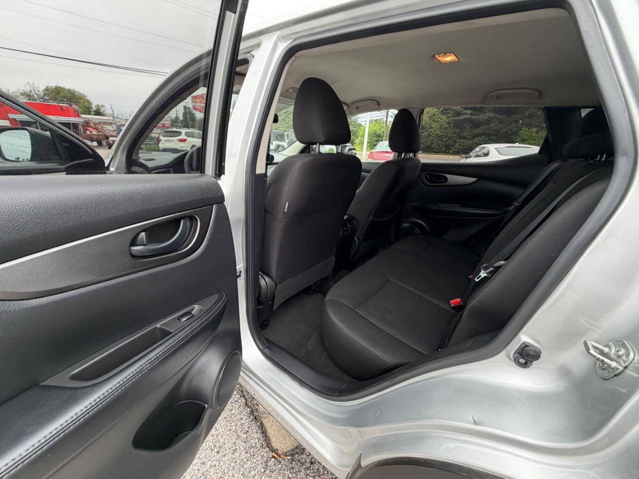 Nissan Rogue Sport 2018.5 FWD SV 2019
