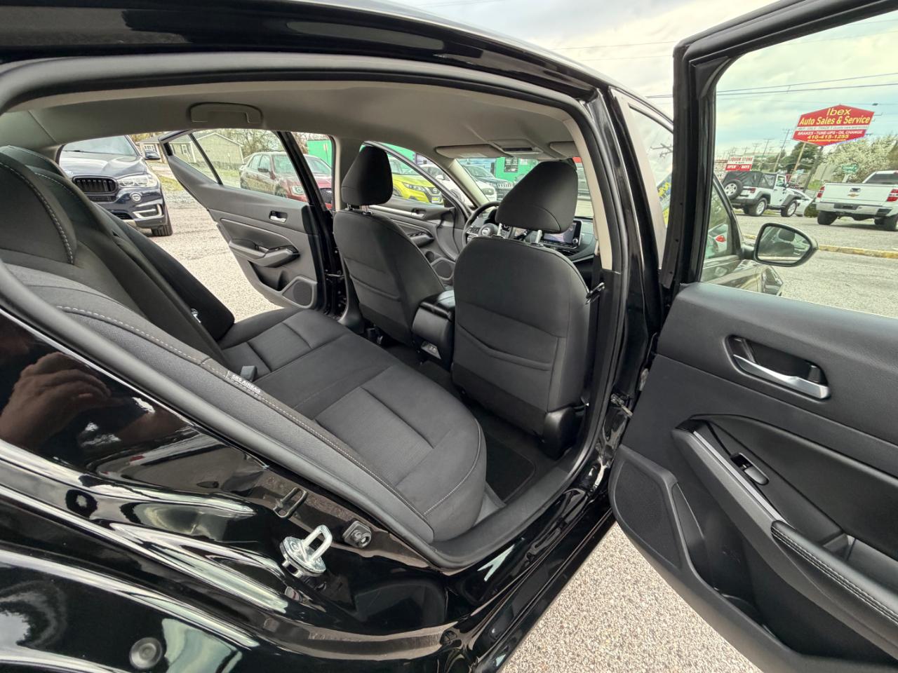 Nissan Altima 2.5 SV Sedan 2021