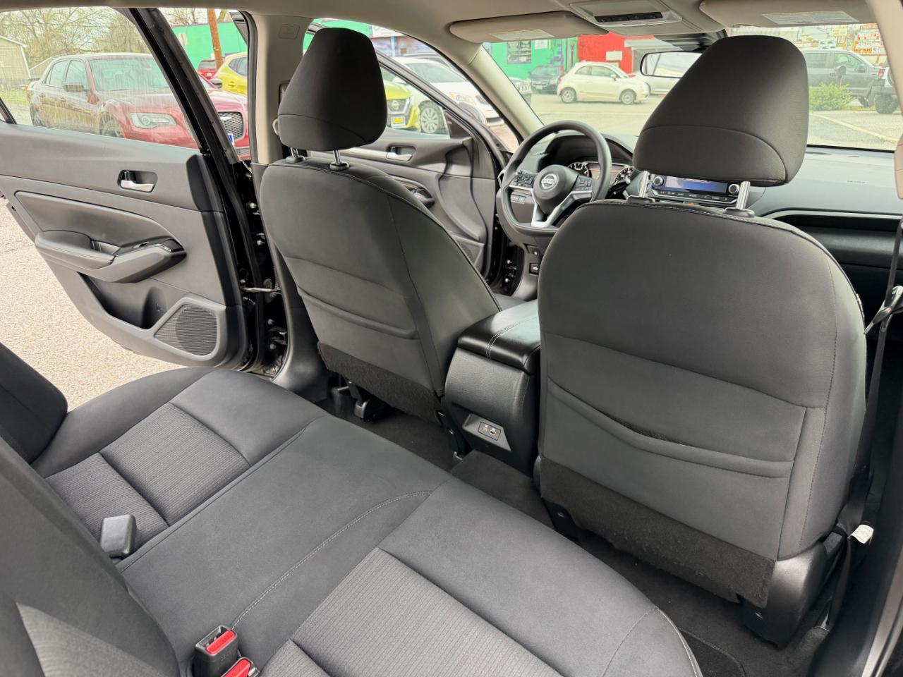 Nissan Altima 2.5 SV Sedan 2021