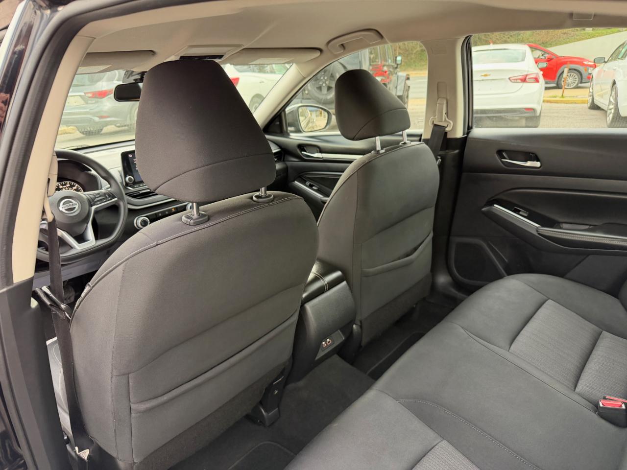 Nissan Altima 2.5 SV Sedan 2021