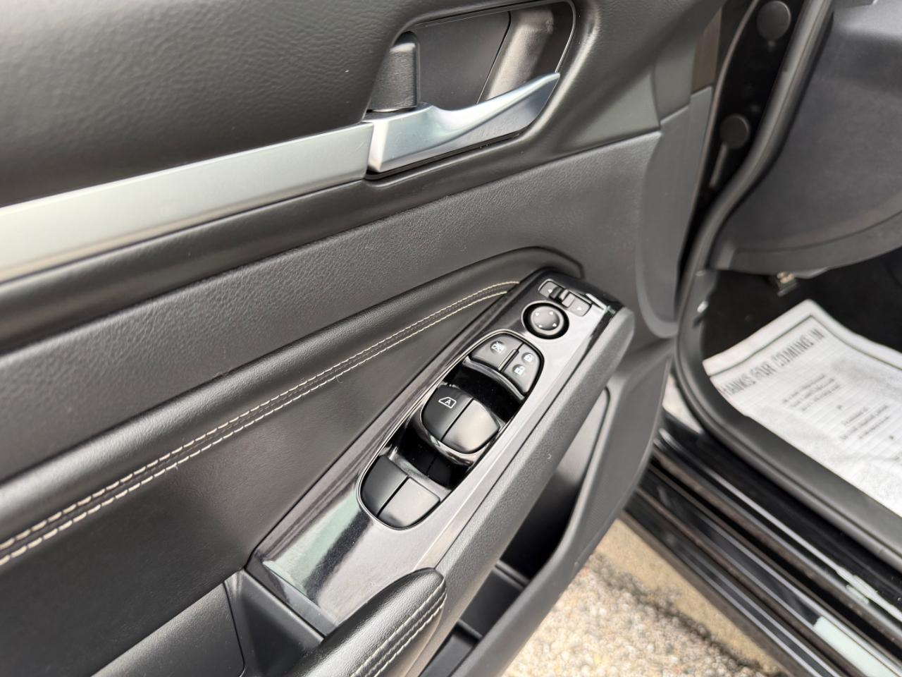 Nissan Altima 2.5 SV Sedan 2021