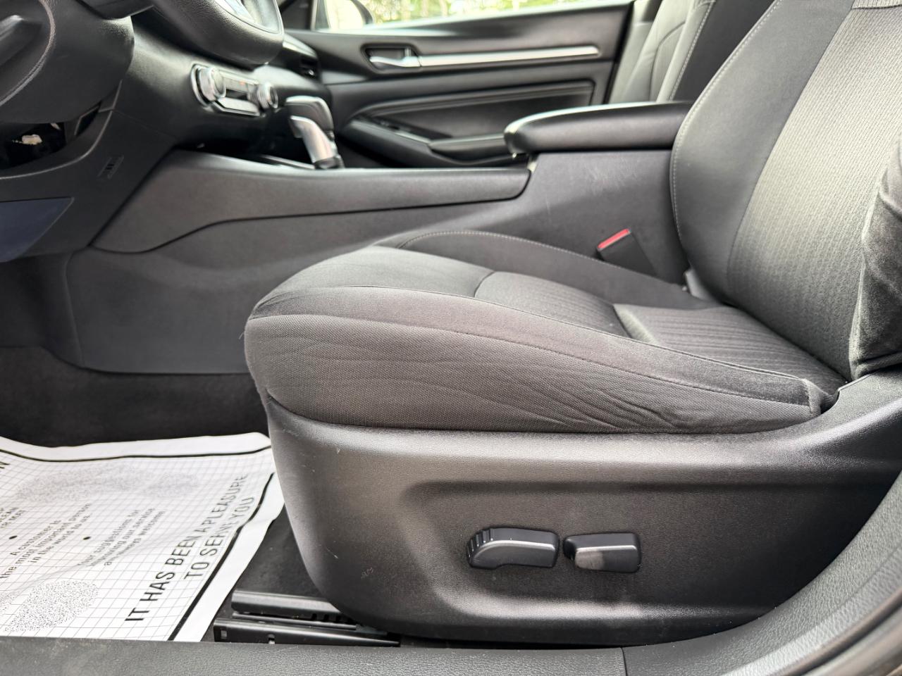 Nissan Altima 2.5 SV Sedan 2021