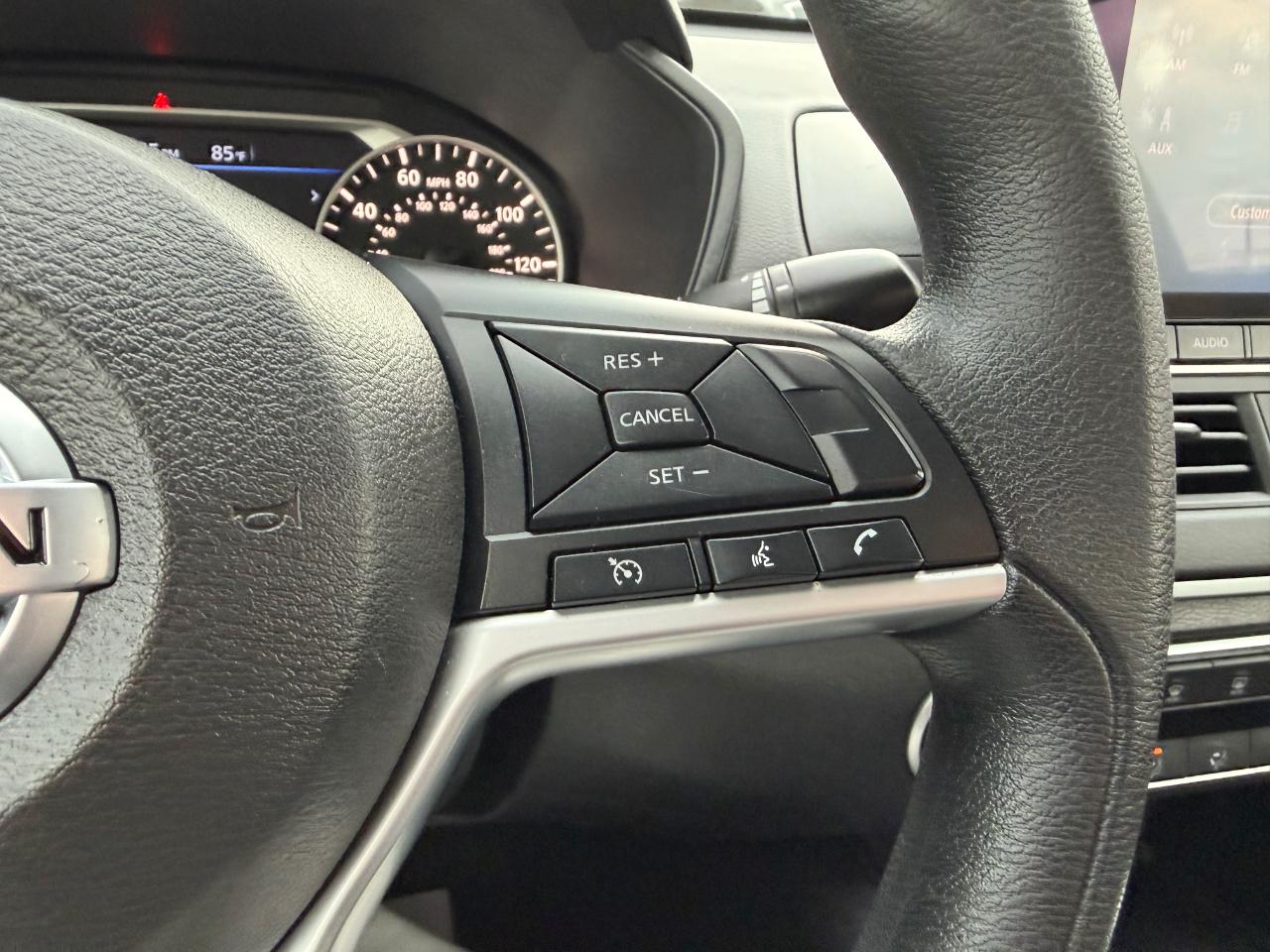 Nissan Altima 2.5 SV Sedan 2021