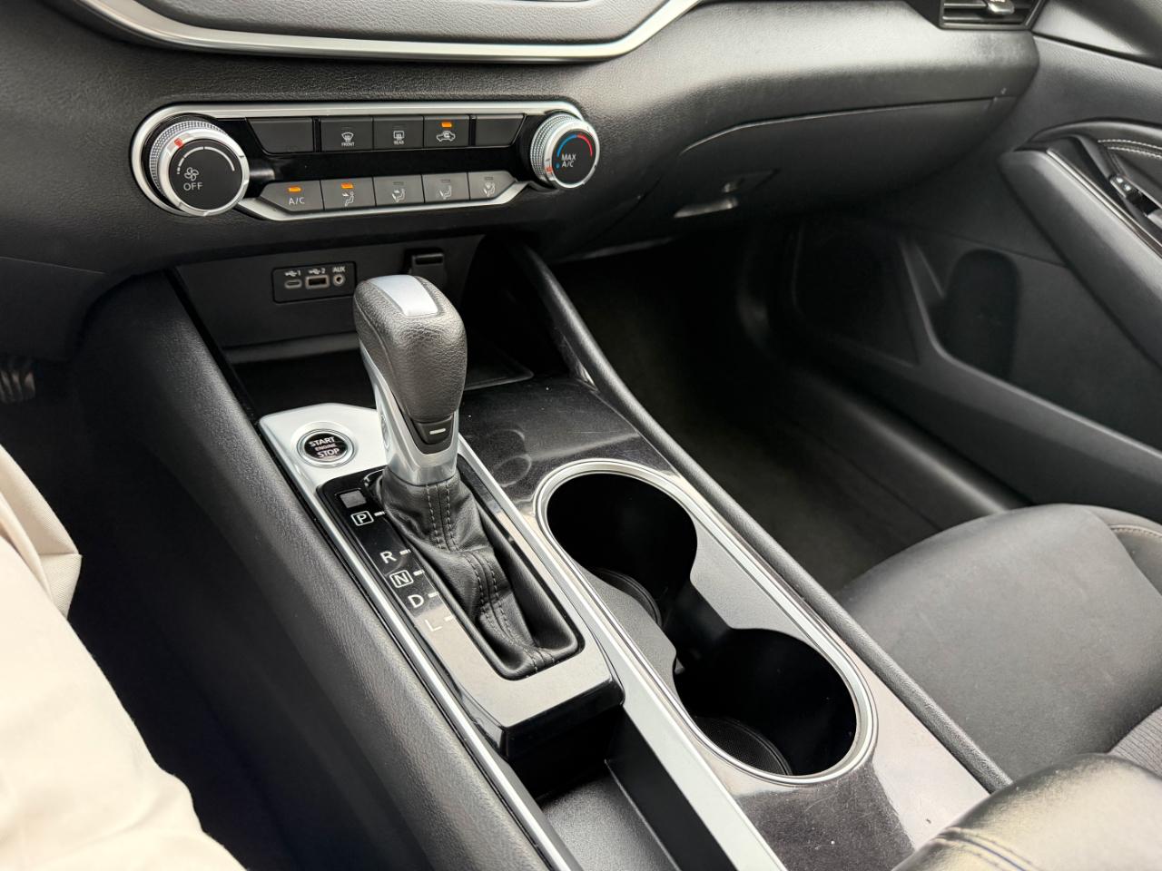 Nissan Altima 2.5 SV Sedan 2021