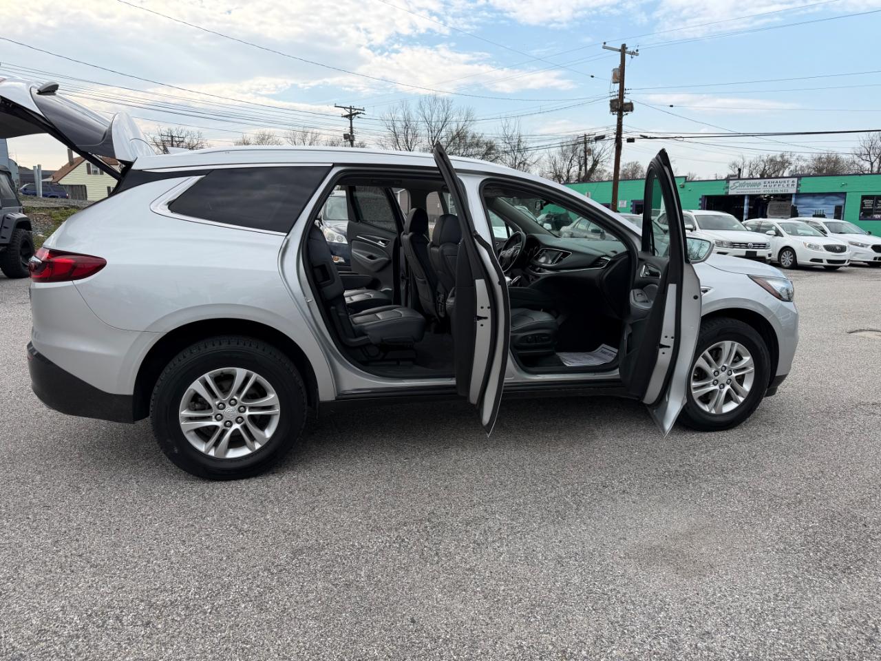 Buick Enclave AWD 4dr Essence 2018