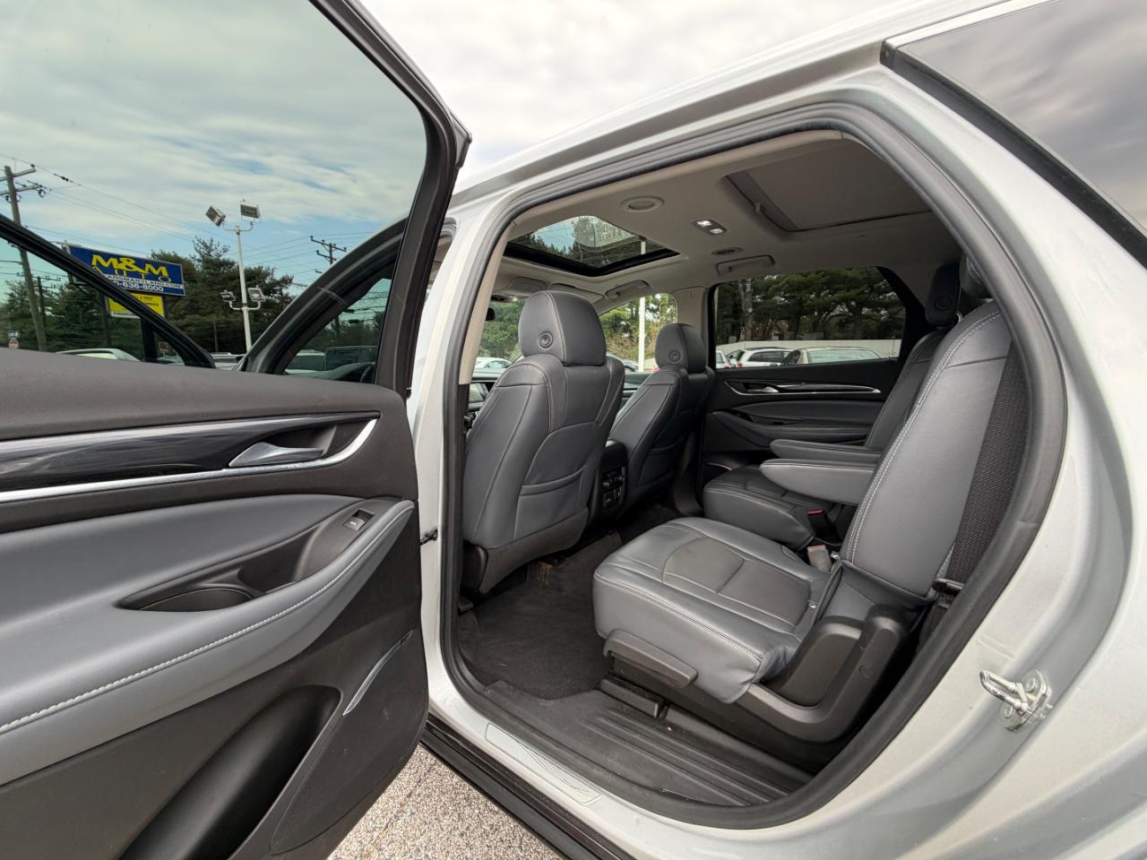 Buick Enclave AWD 4dr Essence 2018