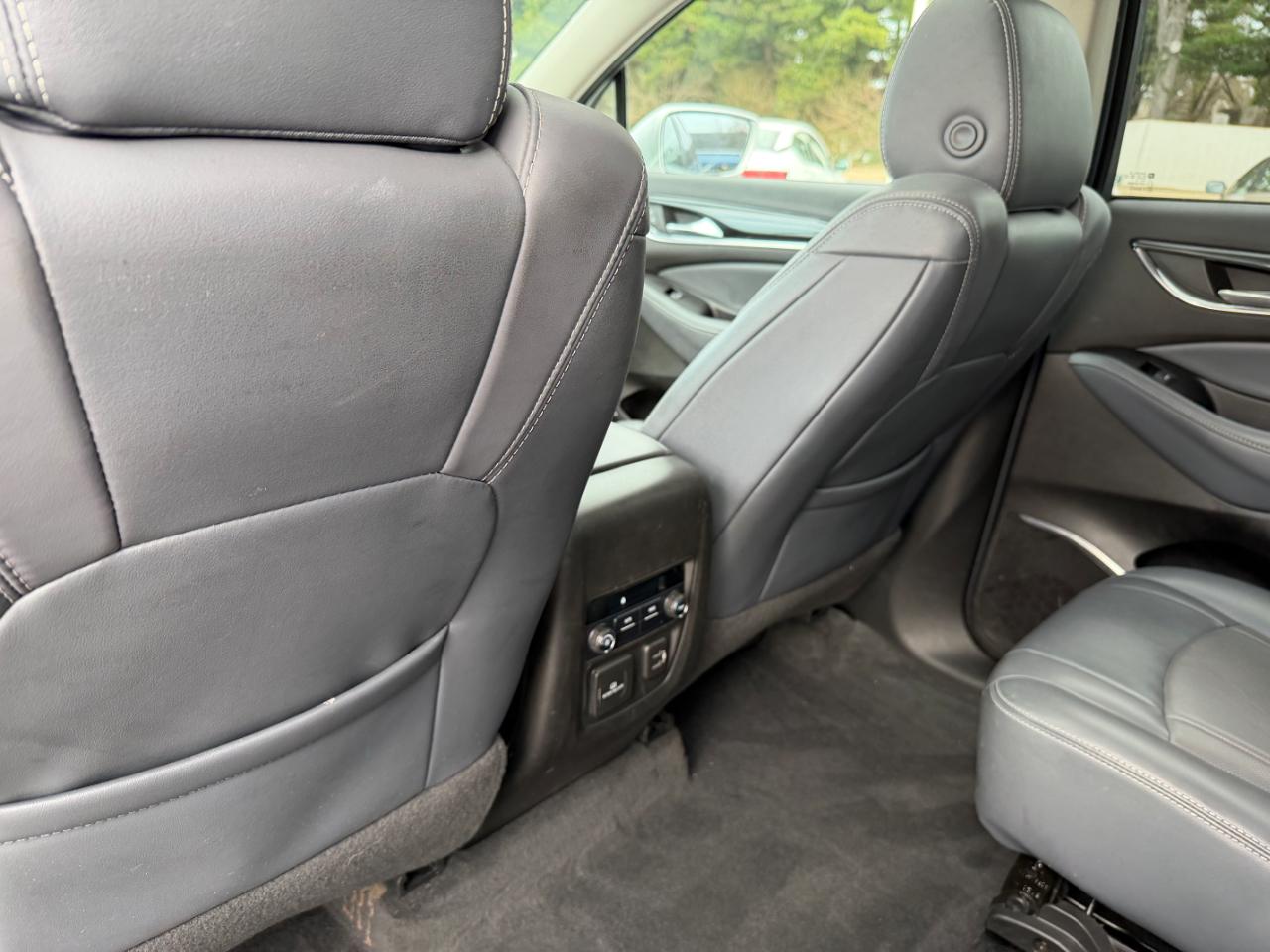 Buick Enclave AWD 4dr Essence 2018