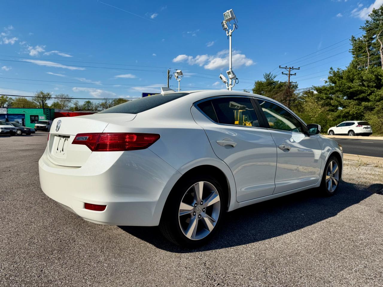 Acura ILX 4dr Sdn 2.0L 2014