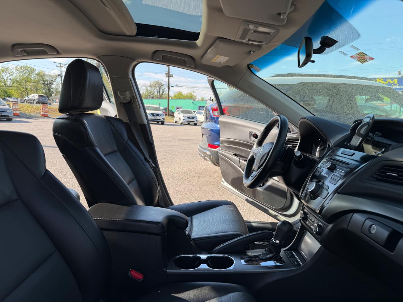 Acura ILX 4dr Sdn 2.0L 2014