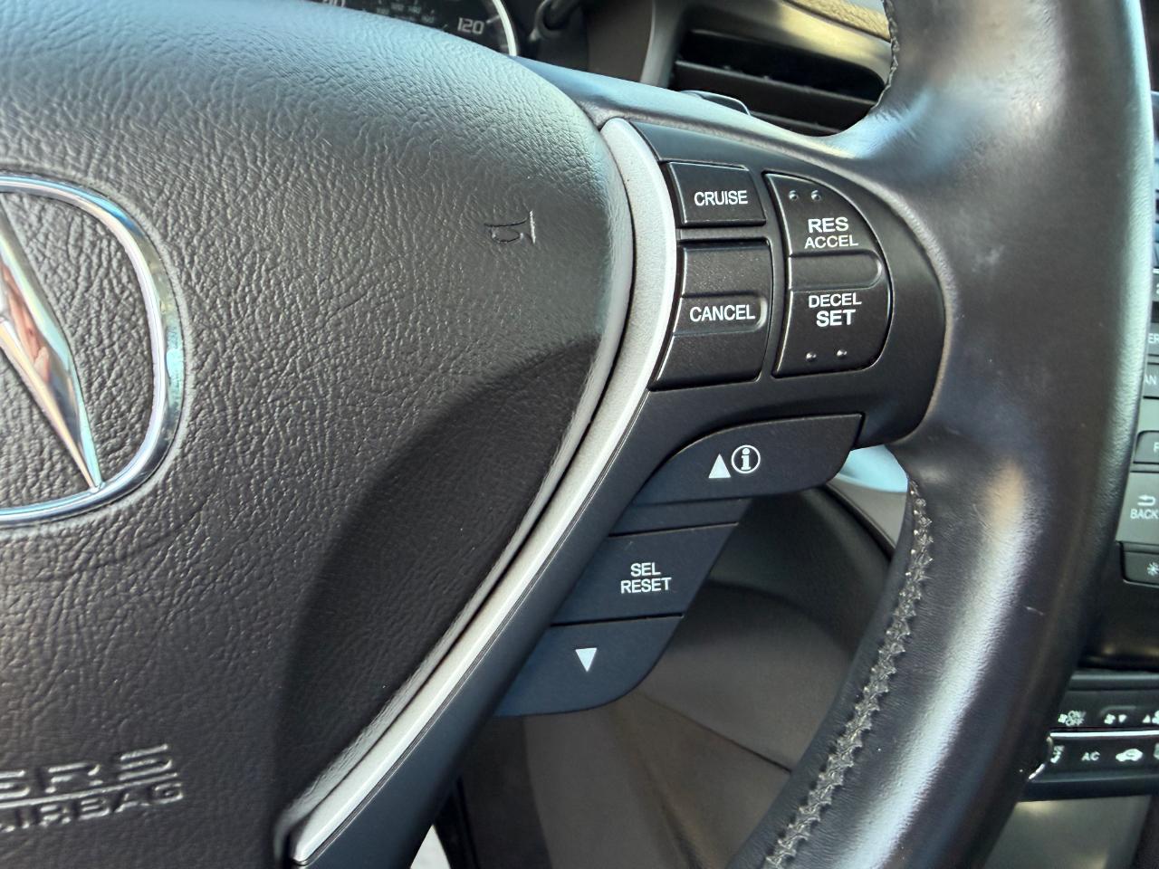 Acura ILX 4dr Sdn 2.0L 2014