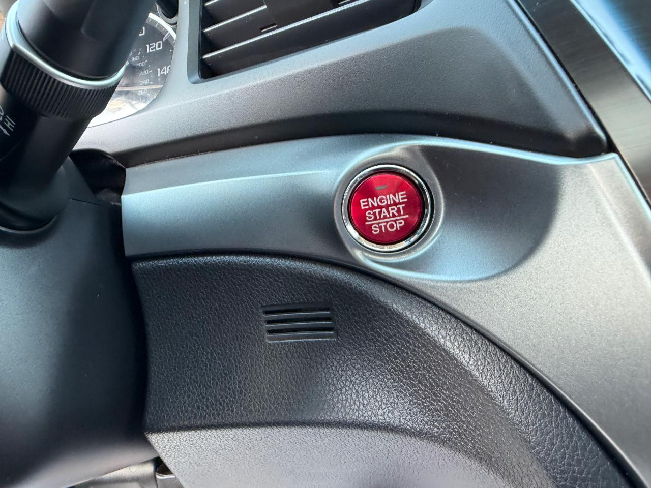 Acura ILX 4dr Sdn 2.0L 2014