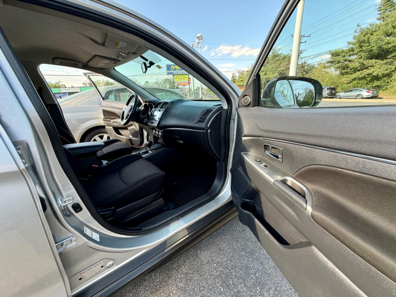 Mitsubishi Outlander Sport ES 2.0 CVT 2019