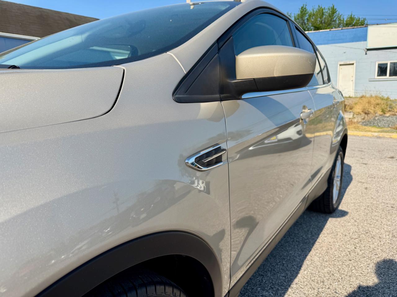 Ford Escape SE FWD 2017