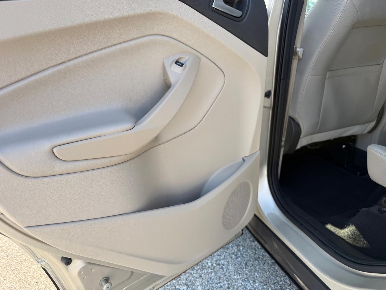 Ford Escape SE FWD 2017