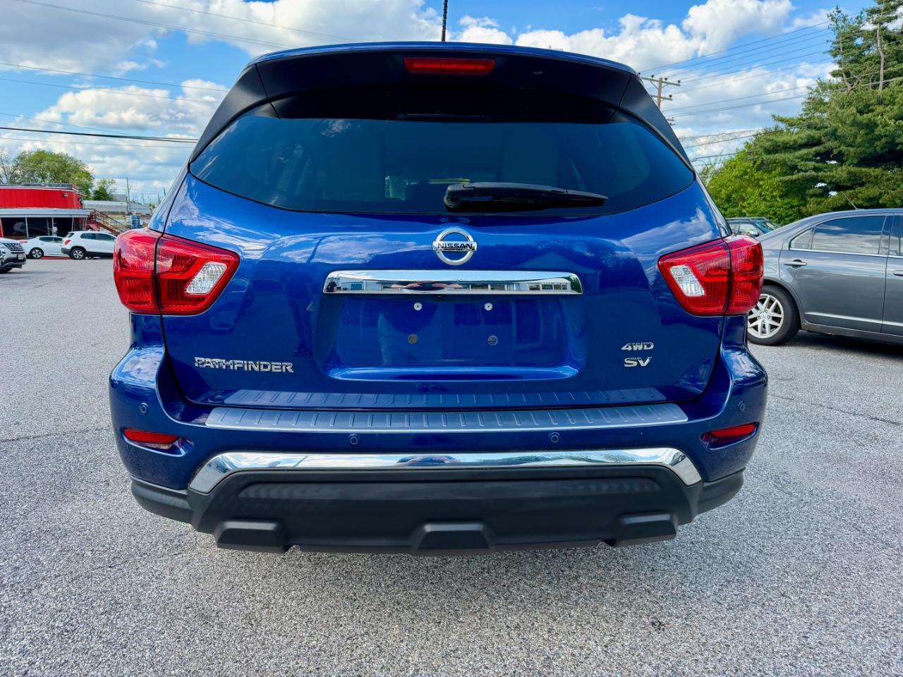 Nissan Pathfinder 4x4 SV 2018