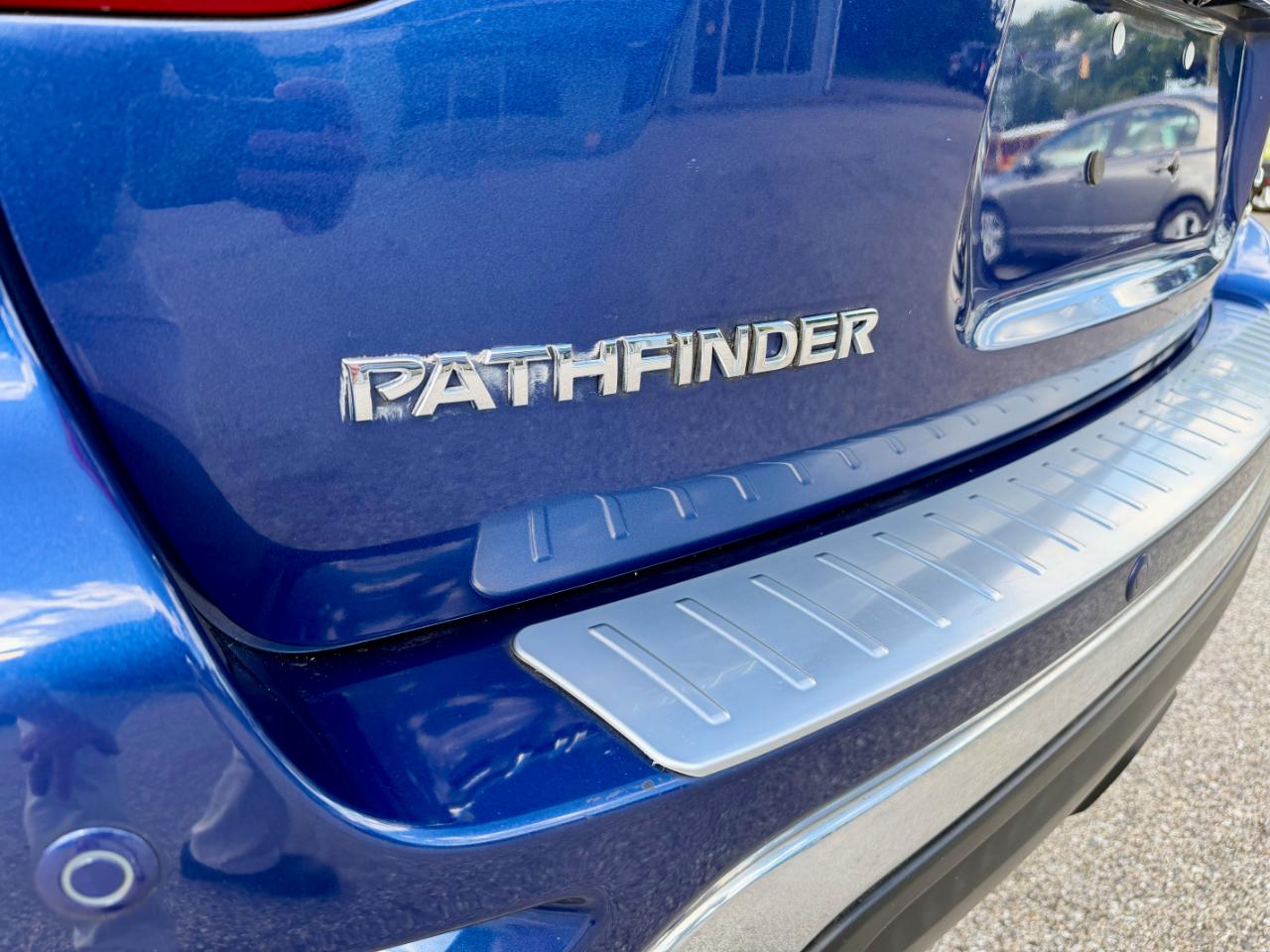 Nissan Pathfinder 4x4 SV 2018
