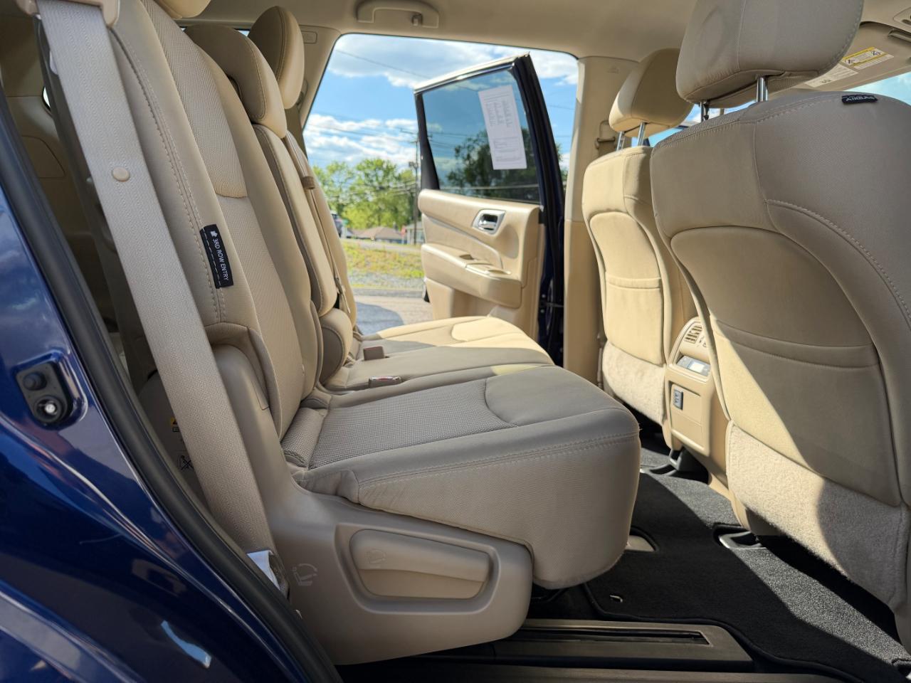 Nissan Pathfinder 4x4 SV 2018