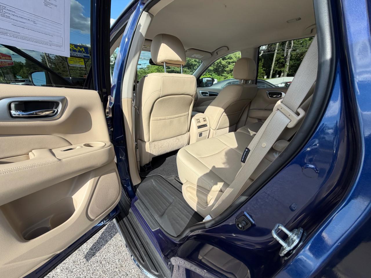 Nissan Pathfinder 4x4 SV 2018