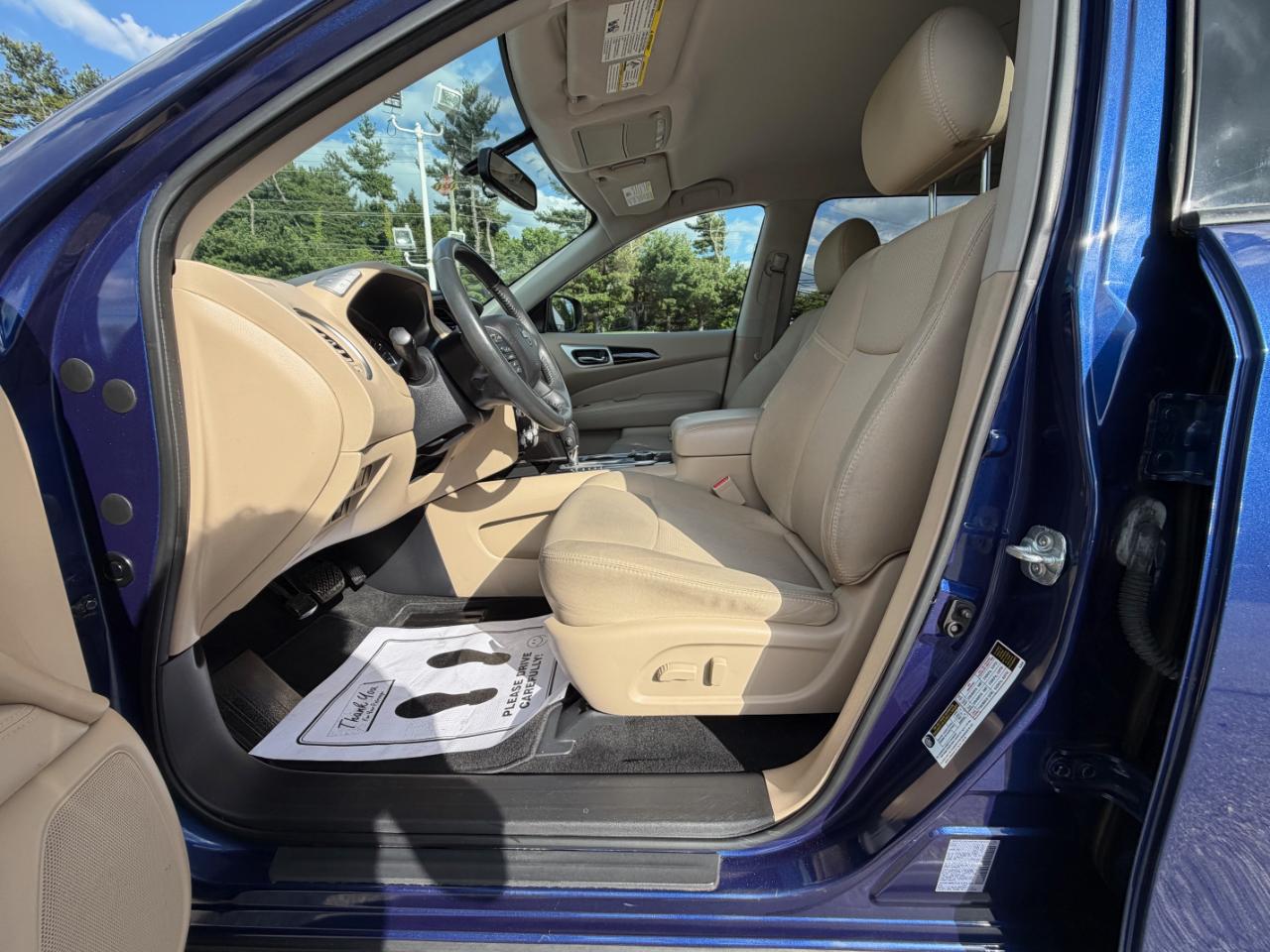 Nissan Pathfinder 4x4 SV 2018