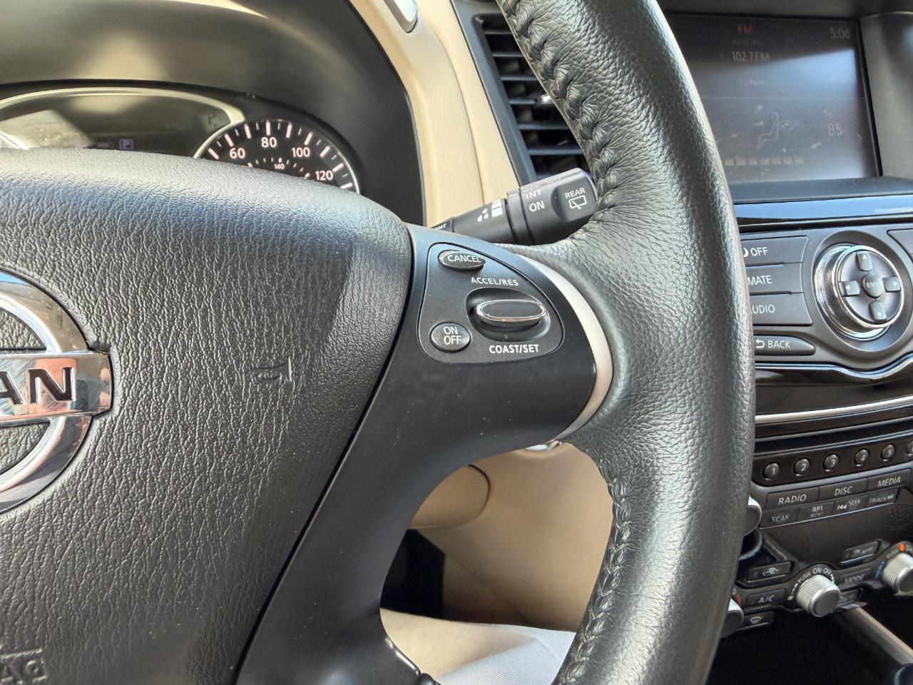 Nissan Pathfinder 4x4 SV 2018