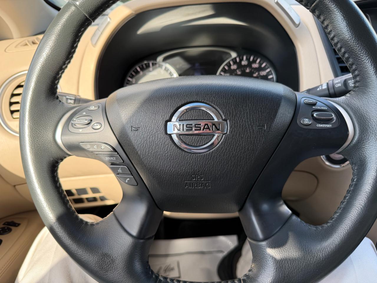 Nissan Pathfinder 4x4 SV 2018