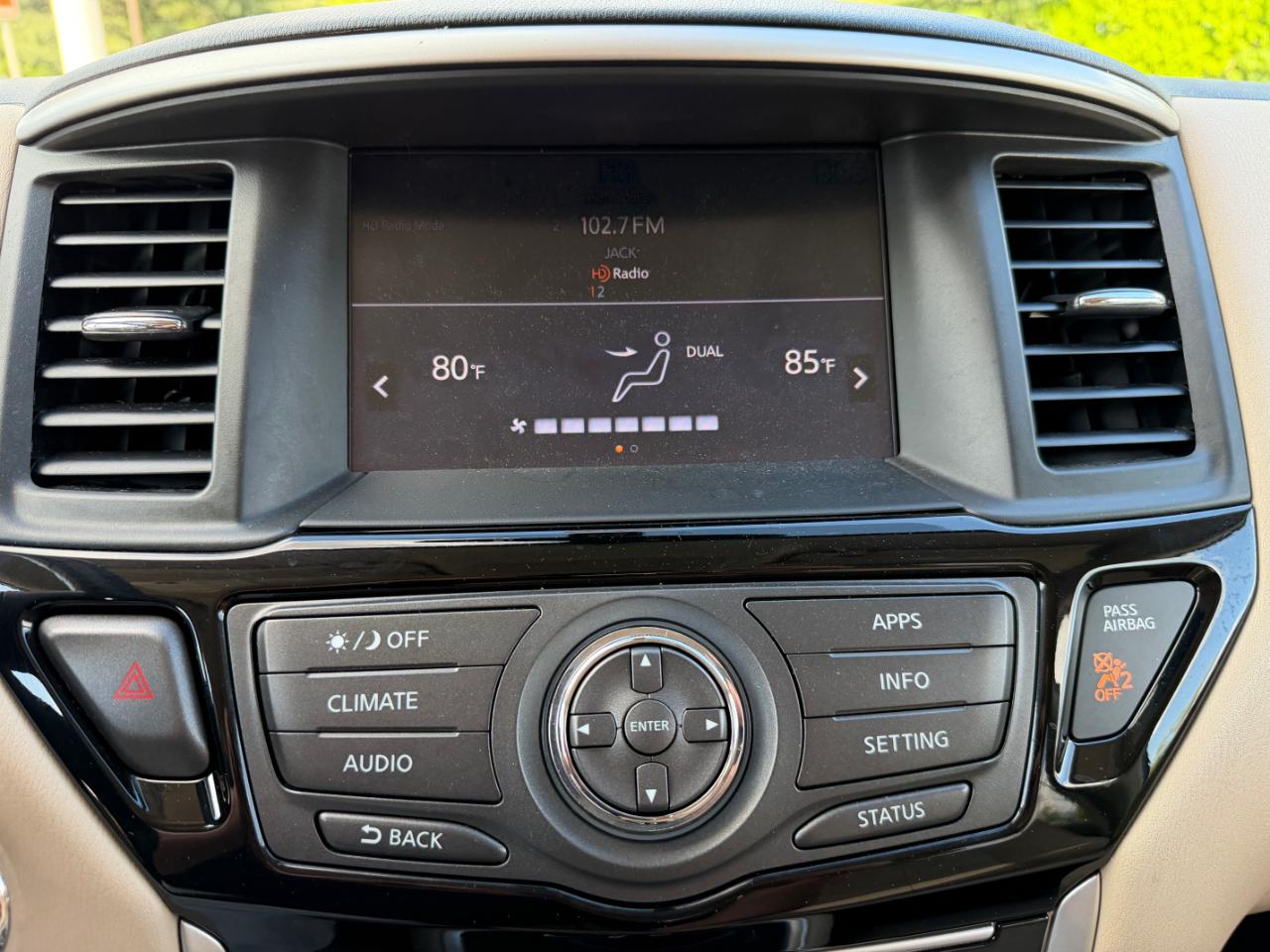 Nissan Pathfinder 4x4 SV 2018