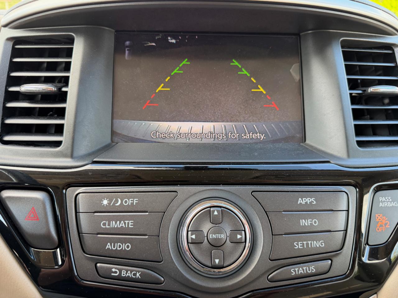 Nissan Pathfinder 4x4 SV 2018