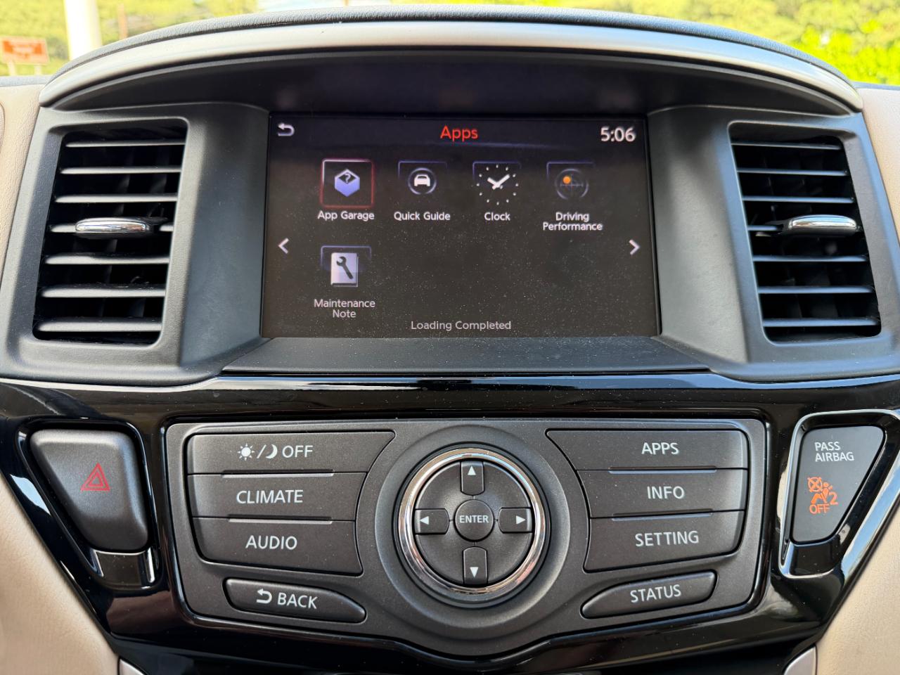 Nissan Pathfinder 4x4 SV 2018