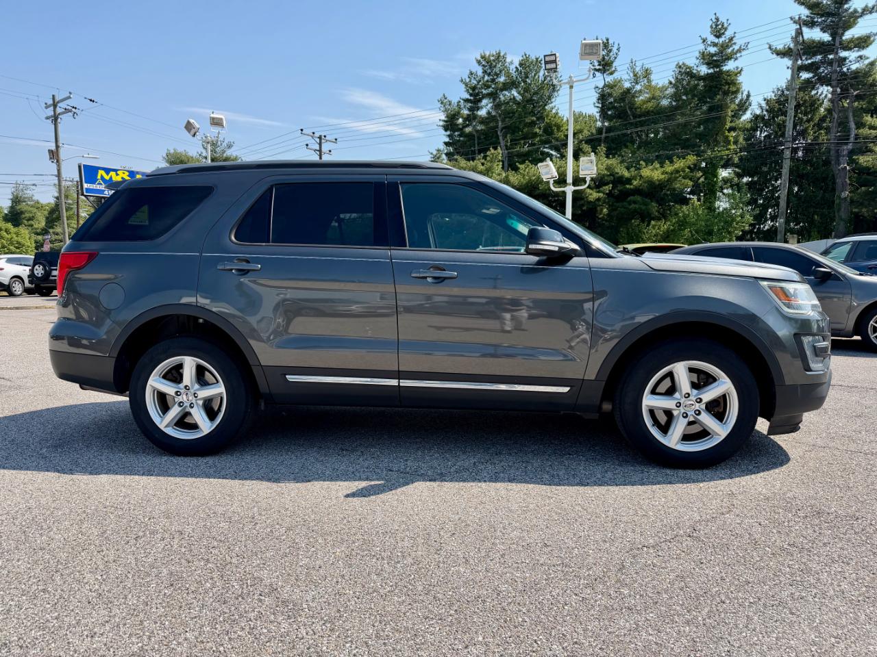Ford Explorer XLT 4WD 2017